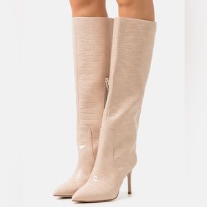 Excellent Condition Jeffrey Campbell Arsen Knee High Boots (size US 9/Nude)